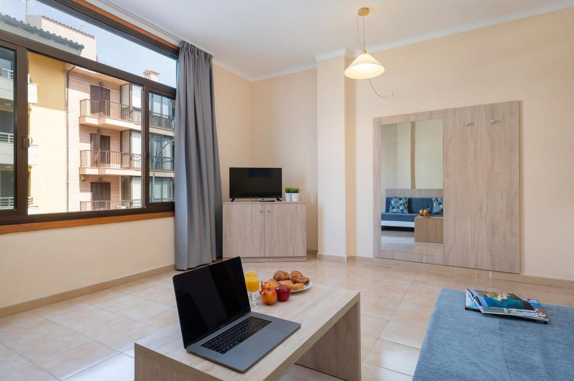 Apartamentos Carlos V Alcúdia Buitenkant foto