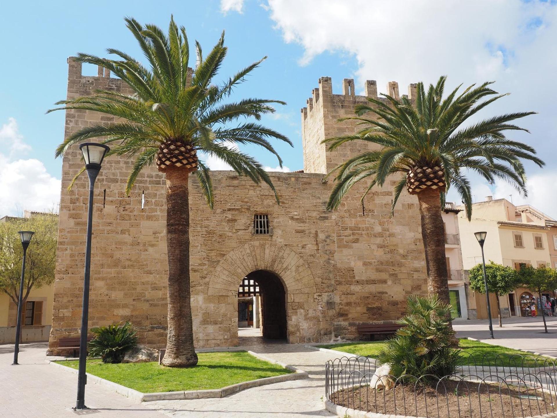 Apartamentos Carlos V Alcúdia Buitenkant foto