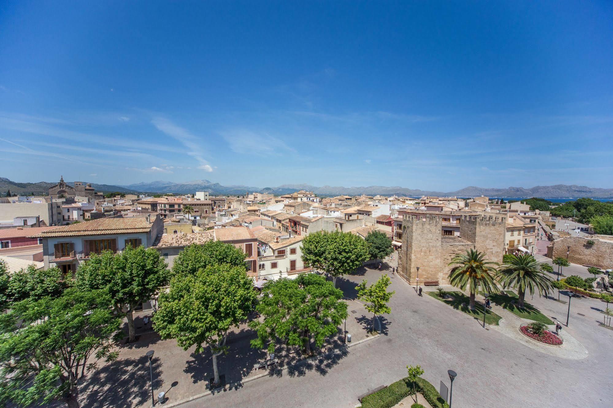 Apartamentos Carlos V Alcúdia Buitenkant foto